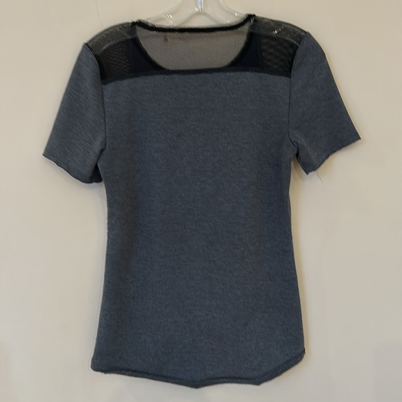 Eli Tahari Sport top. Grey with black netting - Picture 3 of 4